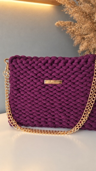 Amore Plum – elegancja w śliwkowym fiolecie